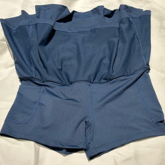 ✨NWT✨ Rosemmetti: Women’s Skirt- Size 4 - Picture 2 of 8